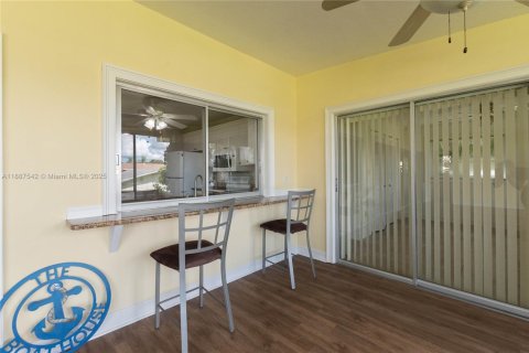 Купить виллу или дом в Форт Майерс, Флорида 3 спальни, 140.75м2, № 1941703 - фото 18