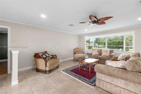 Купить виллу или дом в Форт Майерс, Флорида 3 спальни, 140.75м2, № 1941703 - фото 7