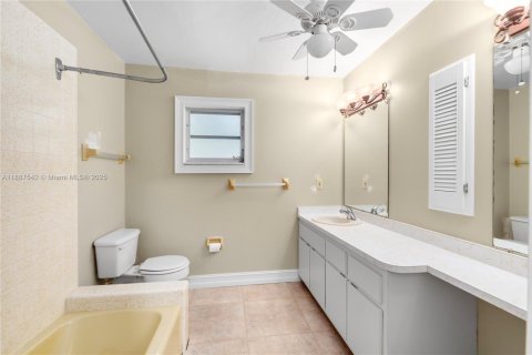 Купить виллу или дом в Форт Майерс, Флорида 3 спальни, 140.75м2, № 1941703 - фото 14