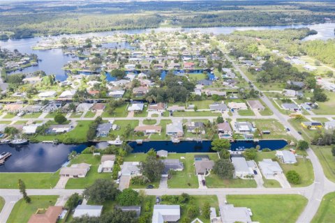 Купить виллу или дом в Форт Майерс, Флорида 3 спальни, 140.75м2, № 1941703 - фото 30