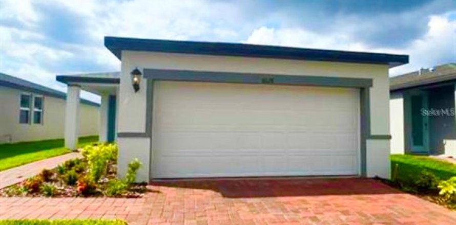 House in Haines City, Florida 4 bedrooms, 156.73 sq.m. № 1723621