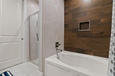 Touwnhouse à vendre à Kissimmee, Floride: 5 chambres, 201.51 m2 № 1535896 - photo 24