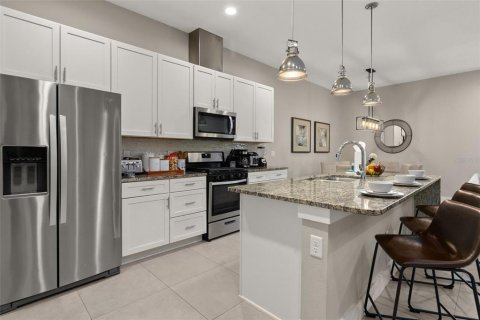 Touwnhouse à vendre à Kissimmee, Floride: 5 chambres, 201.51 m2 № 1535896 - photo 5