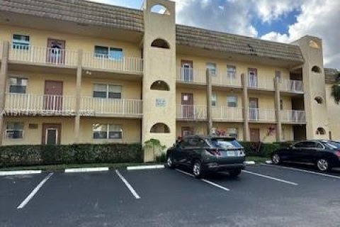 Снять в аренду кондоминиум в Санрайз, Флорида 2 спальни, 78.97м2, № 1972190 - фото 20
