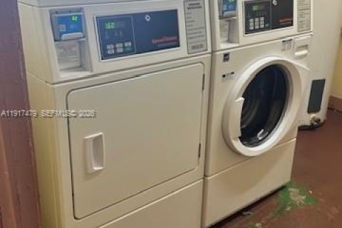 Снять в аренду кондоминиум в Санрайз, Флорида 2 спальни, 78.97м2, № 1972190 - фото 16