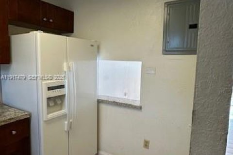 Снять в аренду кондоминиум в Санрайз, Флорида 2 спальни, 78.97м2, № 1972190 - фото 13