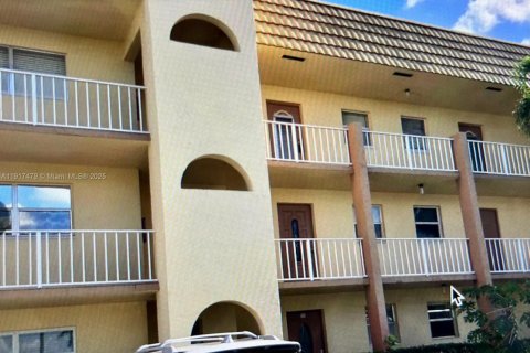 Copropriété à louer à Sunrise, Floride: 2 chambres, 78.97 m2 № 1972190 - photo 2