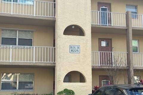 Снять в аренду кондоминиум в Санрайз, Флорида 2 спальни, 78.97м2, № 1972190 - фото 21