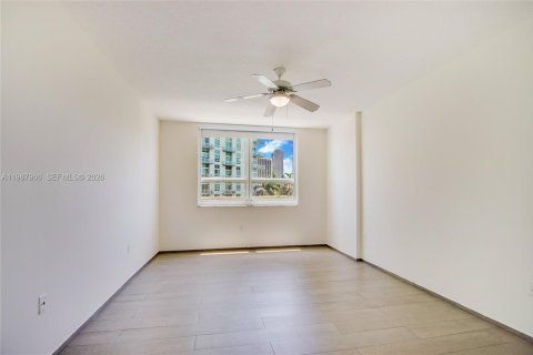 Купить кондоминиум в Майами, Флорида 1 спальня, 69.4м2, № 2050406 - фото 13