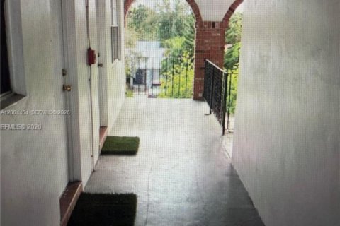 Condo in Hollywood, Florida, 1 bedroom  № 2068577