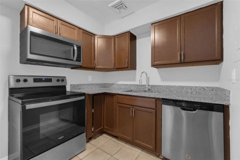 Apartamento en alquiler en Haines City, Florida, 1 dormitorio, 53.42 m2 № 1907496 - foto 7