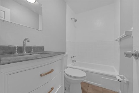 Apartamento en alquiler en Haines City, Florida, 1 dormitorio, 53.42 m2 № 1907496 - foto 17