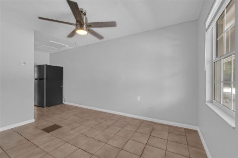 Apartamento en alquiler en Haines City, Florida, 1 dormitorio, 53.42 m2 № 1907496 - foto 6