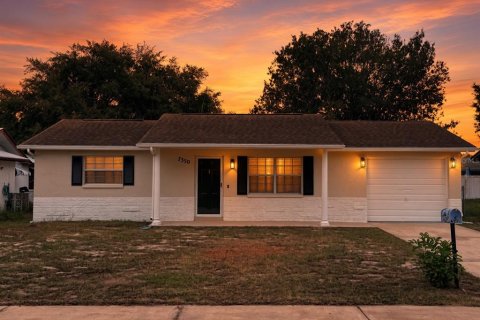 House in Port Richey, Florida 3 bedrooms, 86.96 sq.m. № 2315163