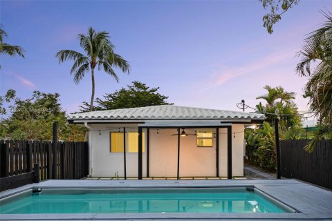 Casa en venta en Pompano Beach, Florida, 2 dormitorios, 111.11 m2 № 1818476 - foto 14