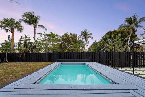 Casa en venta en Pompano Beach, Florida, 2 dormitorios, 111.11 m2 № 1818476 - foto 15