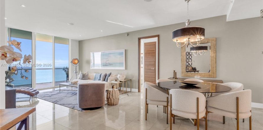 Condominio en Sunny Isles Beach, Florida, 2 dormitorios  № 2153193