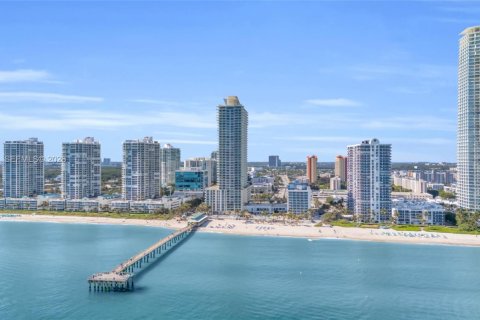 Condominio en alquiler en Sunny Isles Beach, Florida, 2 dormitorios, 148.83 m2 № 2153193 - foto 27