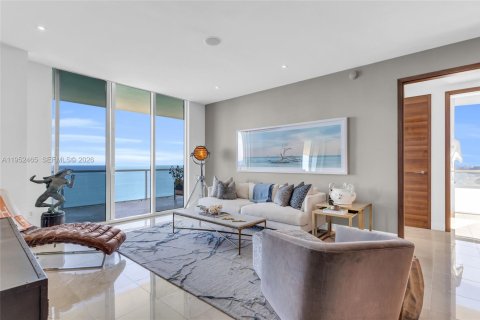 Condominio en alquiler en Sunny Isles Beach, Florida, 2 dormitorios, 148.83 m2 № 2153193 - foto 2