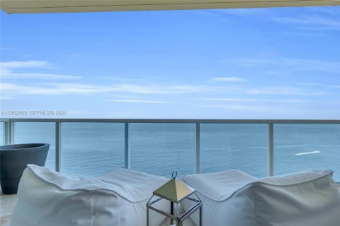 Condominio en alquiler en Sunny Isles Beach, Florida, 2 dormitorios, 148.83 m2 № 2153193 - foto 9