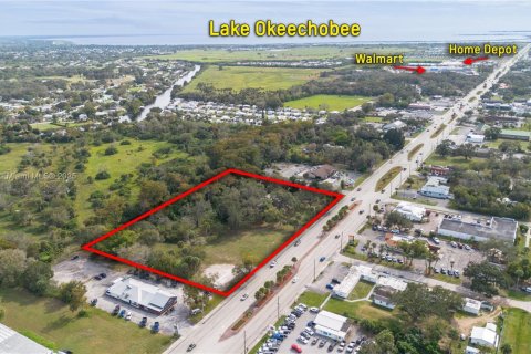 Immobilier commercial à Okeechobee, Floride № 1934538
