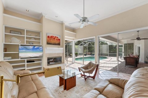 House in University Park, Florida 3 bedrooms, 265.7 sq.m. № 1689942 - photo 22