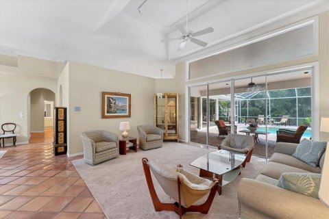House in University Park, Florida 3 bedrooms, 265.7 sq.m. № 1689942 - photo 12