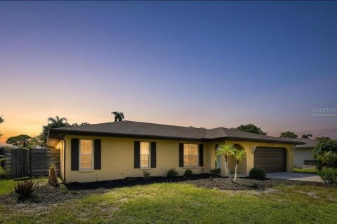 House in Bradenton, Florida 3 bedrooms, 148.74 sq.m. № 2322870