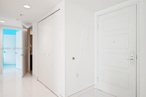 Condo in Sunny Isles Beach, Florida, 3 bedrooms № 2089368 - photo 6