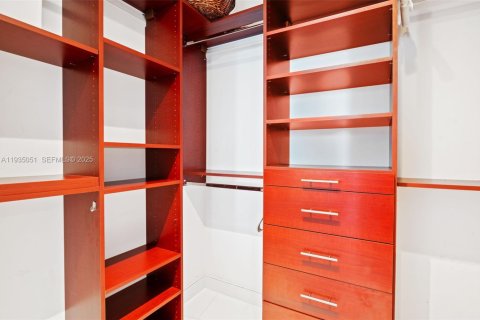Condo in Sunny Isles Beach, Florida, 3 bedrooms № 2089368 - photo 21