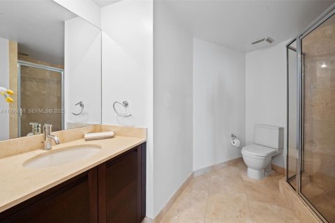 Condo in Sunny Isles Beach, Florida, 3 bedrooms № 2089368 - photo 24