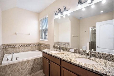 Casa en venta en Brandon, Florida, 4 dormitorios, 234.39 m2 № 1899540 - foto 12