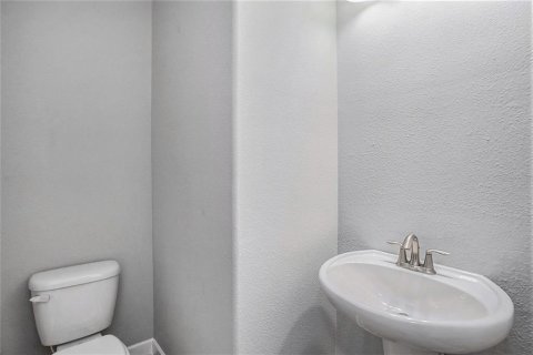 Casa en venta en Brandon, Florida, 4 dormitorios, 234.39 m2 № 1899540 - foto 8