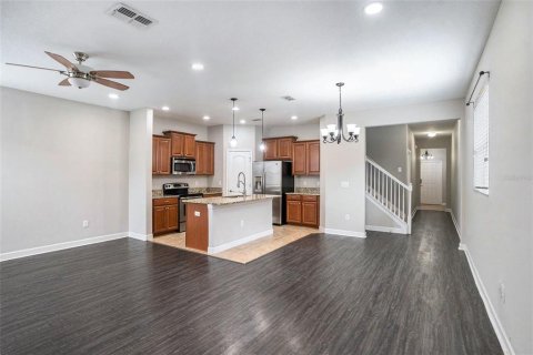 Casa en venta en Brandon, Florida, 4 dormitorios, 234.39 m2 № 1899540 - foto 5