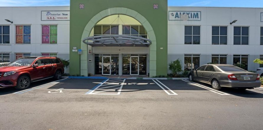 Bureau à Doral, Floride № 1065856