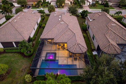 Villa ou maison à vendre à Bradenton, Floride: 3 chambres, 197.88 m2 № 2404899 - photo 3