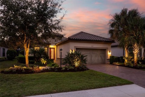 Villa ou maison à vendre à Bradenton, Floride: 3 chambres, 197.88 m2 № 2404899 - photo 2