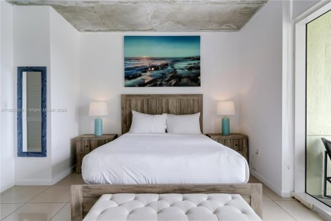Condominio en alquiler en Miami, Florida, 2 dormitorios, 110.55 m2 № 1938361 - foto 13