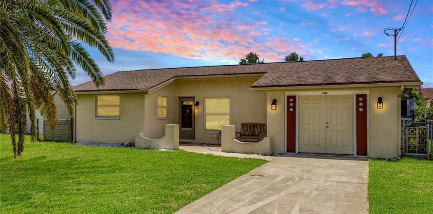 Townhouse in Hudson, Florida 3 bedrooms, 95.13 sq.m. № 2149232