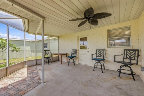 Townhouse in Hudson, Florida 3 bedrooms, 95.13 sq.m. № 2149232 - photo 25