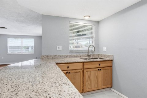 Townhouse in Hudson, Florida 3 bedrooms, 95.13 sq.m. № 2149232 - photo 11
