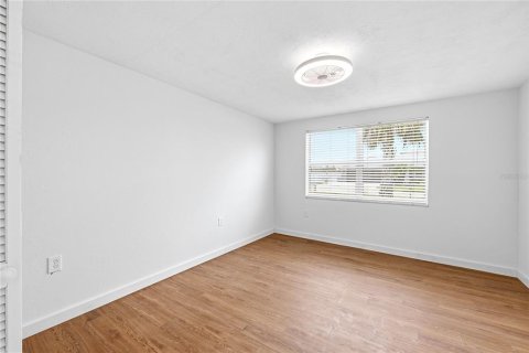 Townhouse in Hudson, Florida 3 bedrooms, 95.13 sq.m. № 2149232 - photo 14