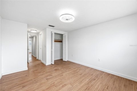 Townhouse in Hudson, Florida 3 bedrooms, 95.13 sq.m. № 2149232 - photo 3