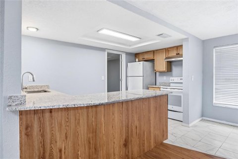 Townhouse in Hudson, Florida 3 bedrooms, 95.13 sq.m. № 2149232 - photo 4