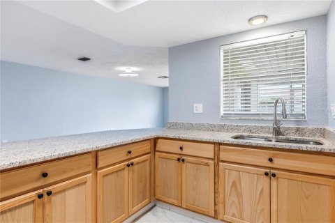 Townhouse in Hudson, Florida 3 bedrooms, 95.13 sq.m. № 2149232 - photo 12