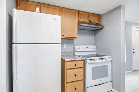 Townhouse in Hudson, Florida 3 bedrooms, 95.13 sq.m. № 2149232 - photo 10