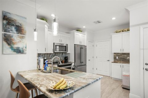 Touwnhouse à vendre à New Port Richey, Floride: 2 chambres, 140.38 m2 № 1750002 - photo 9
