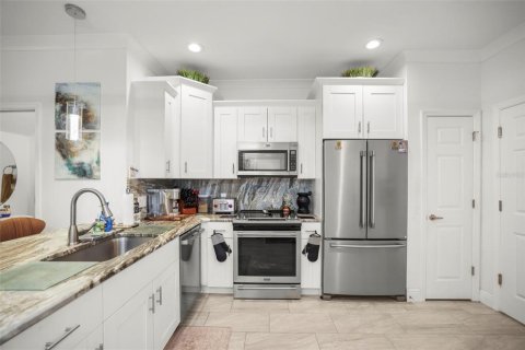 Touwnhouse à vendre à New Port Richey, Floride: 2 chambres, 140.38 m2 № 1750002 - photo 7