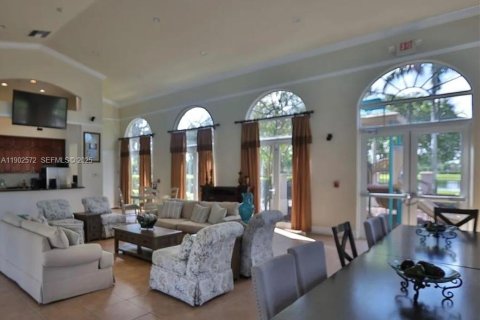 Купить виллу или дом в Хомстед, Флорида 3 спальни, 146.51м2, № 1954469 - фото 23