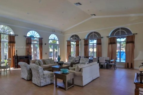 Купить виллу или дом в Хомстед, Флорида 3 спальни, 146.51м2, № 1954469 - фото 24